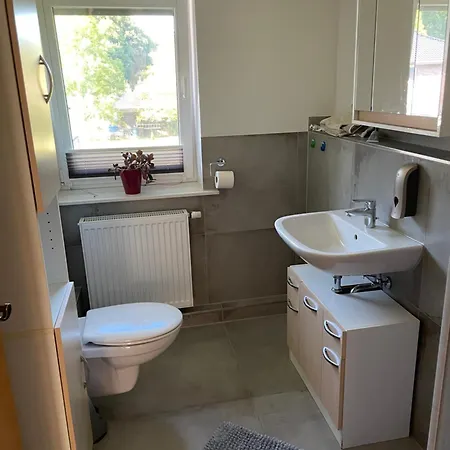 Monteurzimmer - Zwischen Hamburg & Luebeck Lägenhet